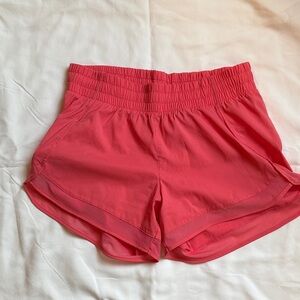 Athleta Coral Mesh Racer Run Short 4”  size XS